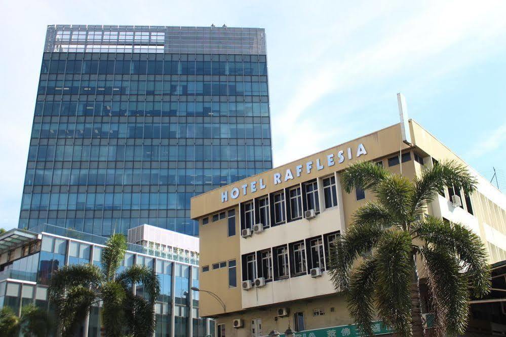 Oyo 727 Hotel Rafflesia Kota Kinabalu Exterior photo